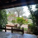 Il Casale Del Ginepro Alojamento de Acomodação e Pequeno-almoço Migliano