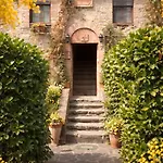 Il Casale Del Ginepro 4*