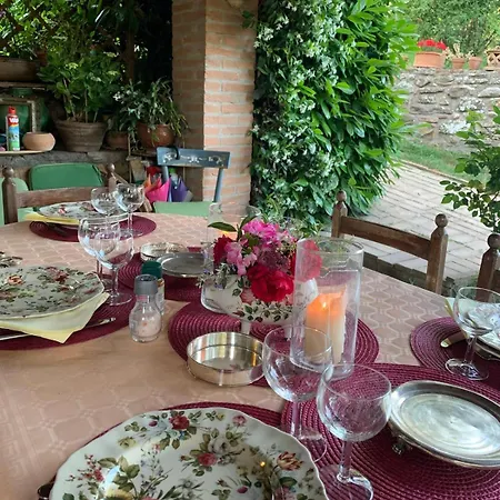 Il Casale Del Ginepro Nocleg ze śniadaniem