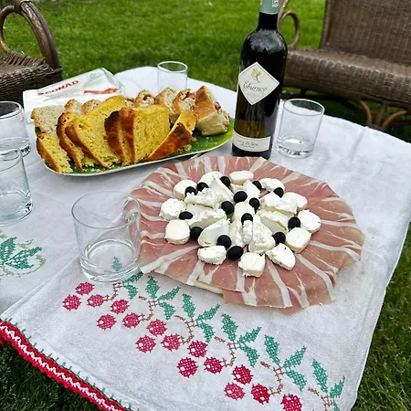 Il Casale Del Ginepro Bed & Breakfast