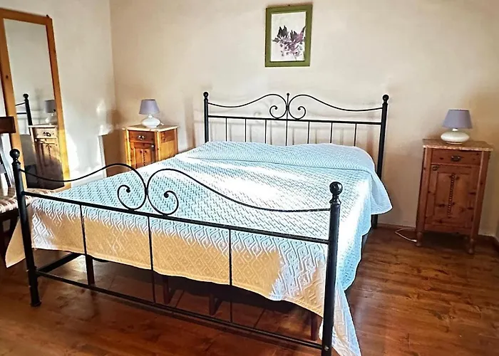 Il Casale Del Ginepro Alojamento de Acomodação e Pequeno-almoço 4*