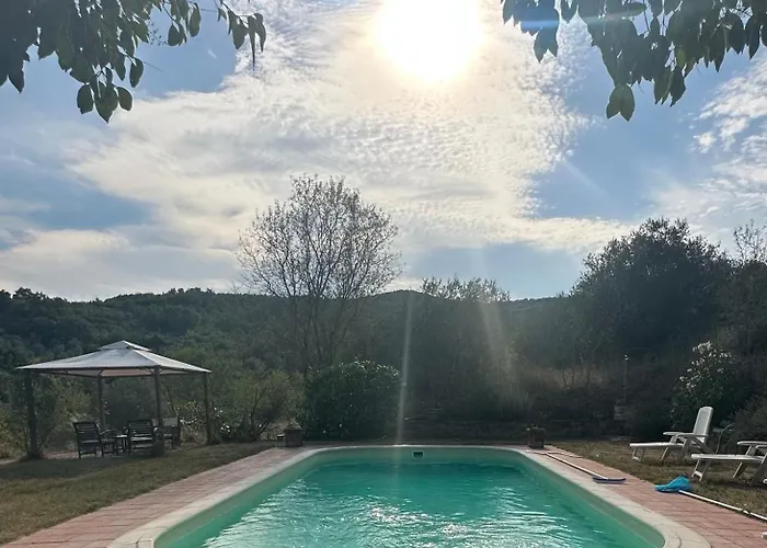 Il Casale Del Ginepro Alojamento de Acomodação e Pequeno-almoço 4*